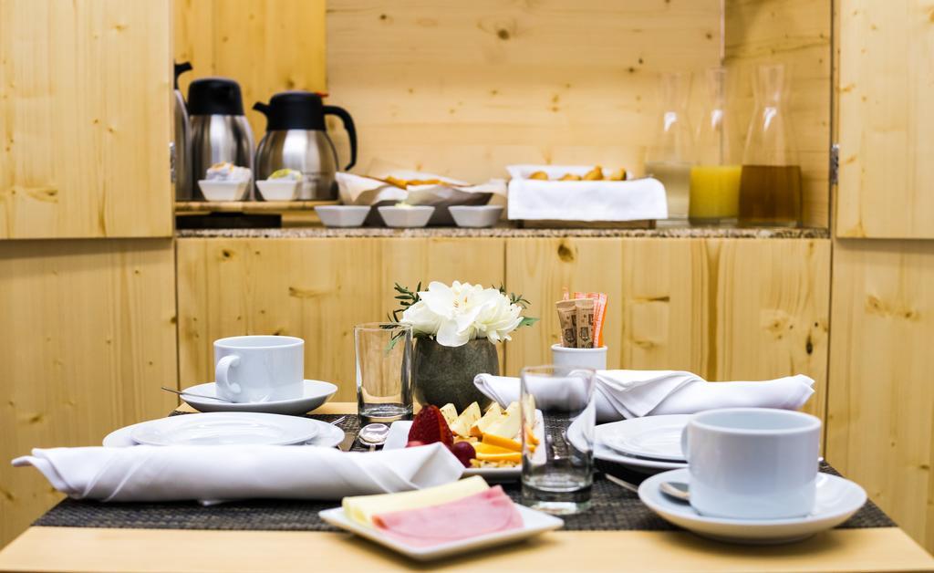 Ribeiredge Guest House Porto Luaran gambar