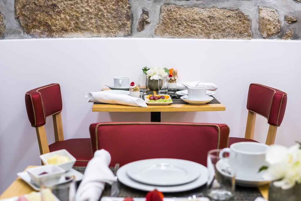Ribeiredge Guest House Porto Luaran gambar
